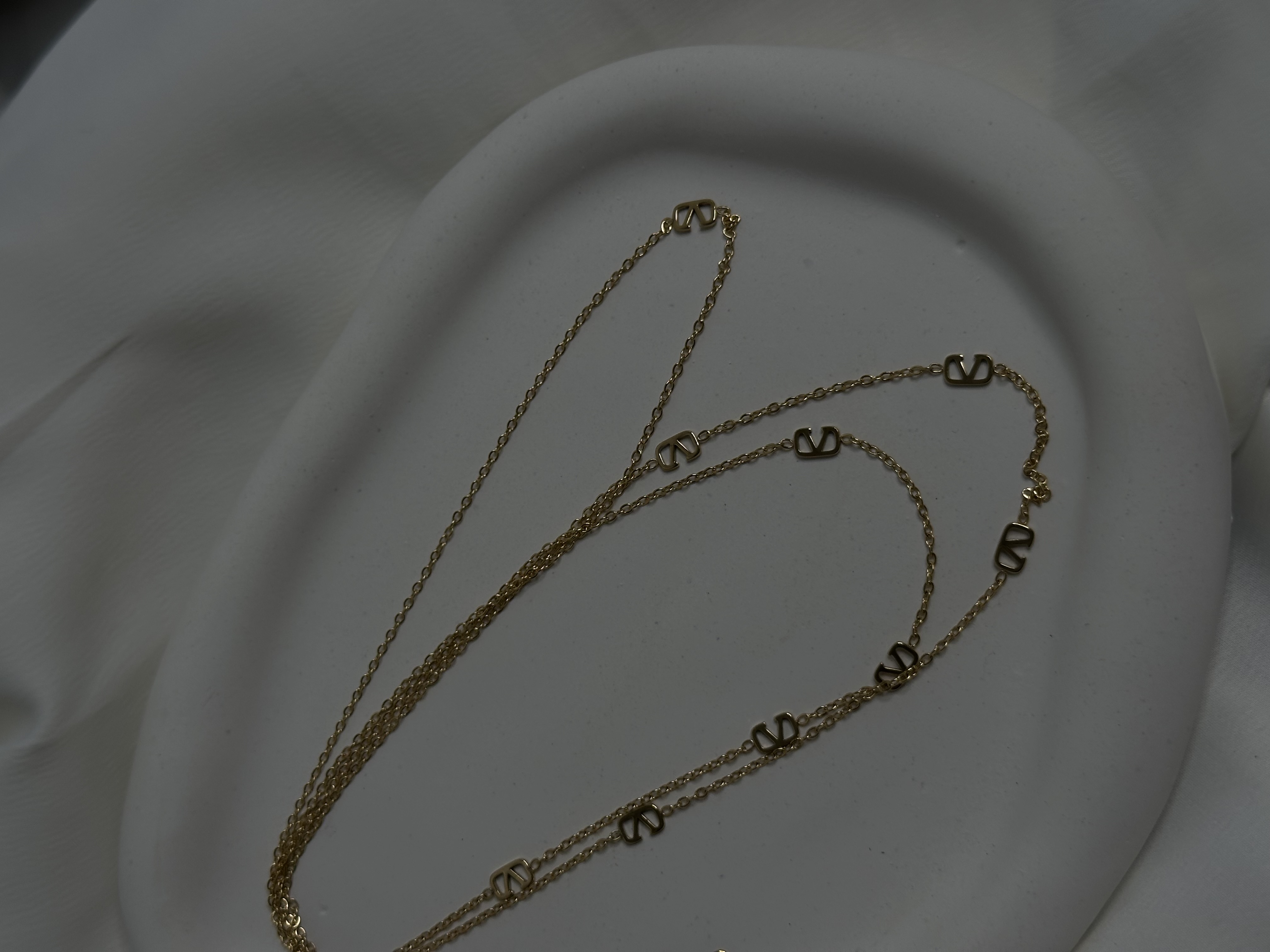 گردنبند Valentino